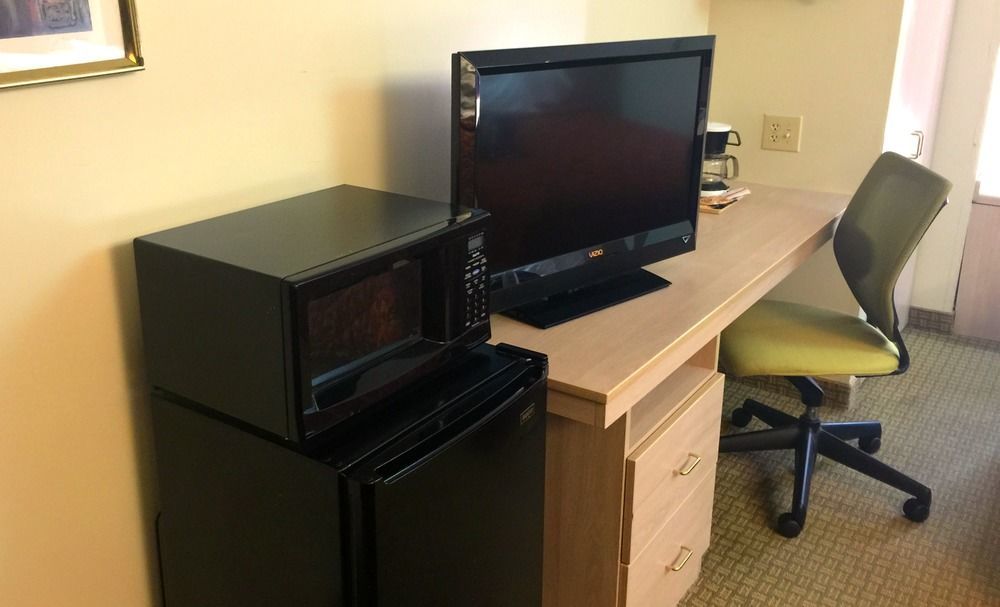 Econo / Pigeon Forge Hotel 2*
